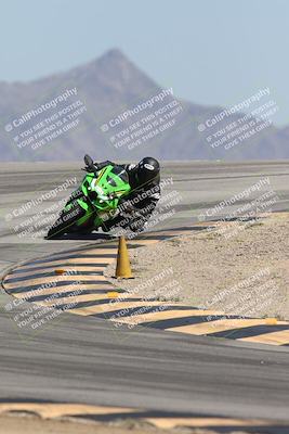 media/Oct-02-2025-Racers Edge (Thu) [[2c91cb6ab3]]/3-B Group/Session 4-Turn 12 (1pm)/